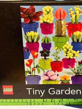 LEGO 1000-piece "TINY PLANTS" Puzzle. New in box!